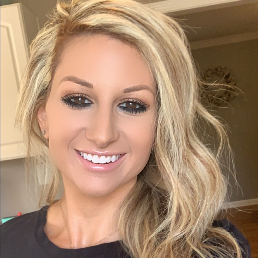 Meet your Posher, Samantha
